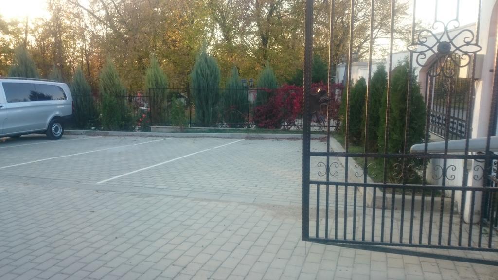 Carla'S Apartment, Airport & Train Station Shuttle Iasi Eksteriør bilde