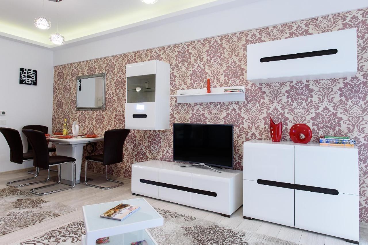 Carla'S Apartment, Airport & Train Station Shuttle Iasi Eksteriør bilde