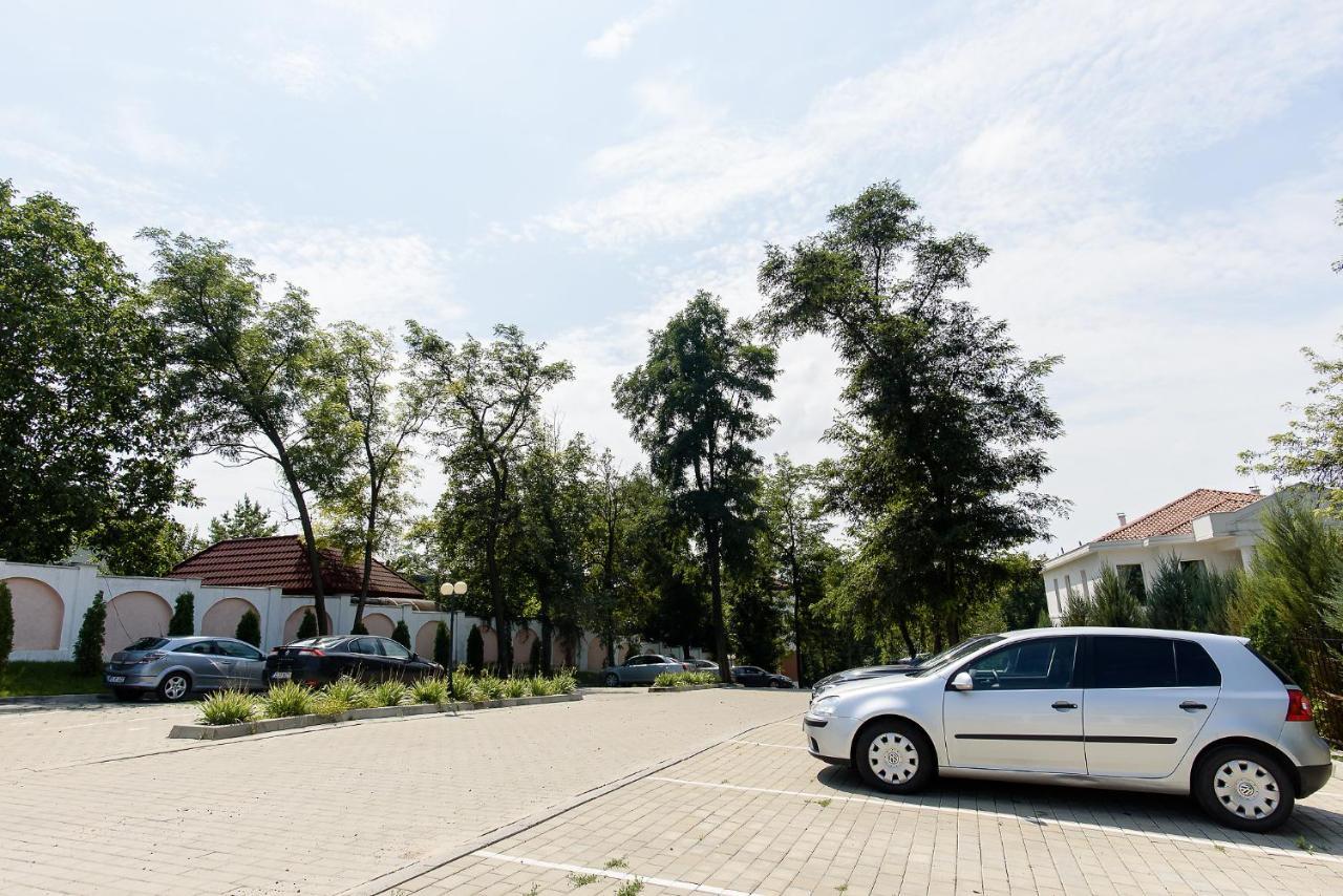 Carla'S Apartment, Airport & Train Station Shuttle Iasi Eksteriør bilde